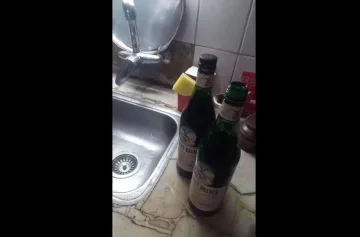 Video: escándalo por la venta de 'fernet trucho' en Maipú