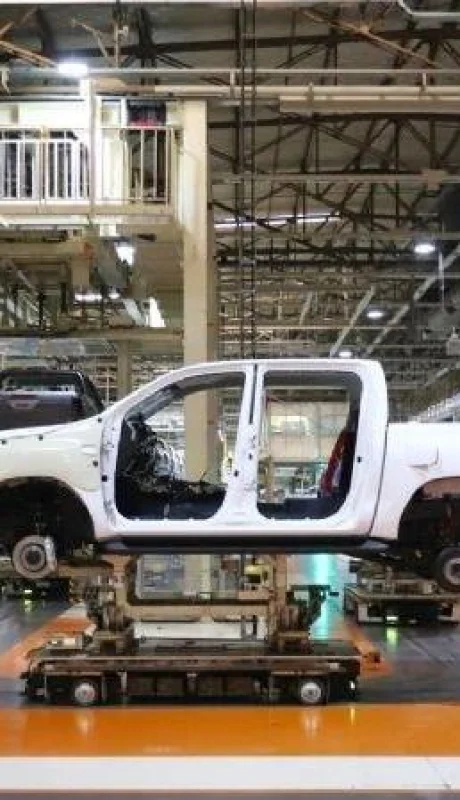 toyota-200-empelados