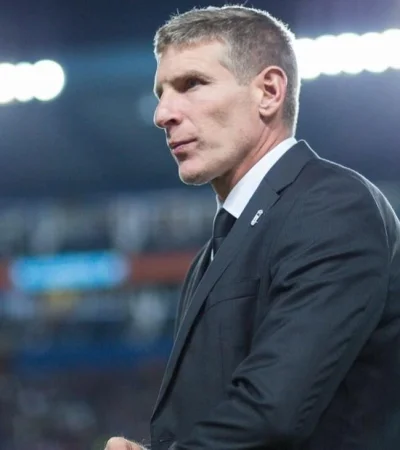 Martín Palermo respaldó a Cavani