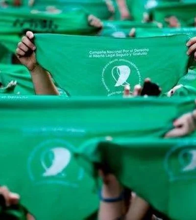 merlin_137076936_c5e5a82e-1f00-479d-9faa-c69ddb1c0918-articleLarge