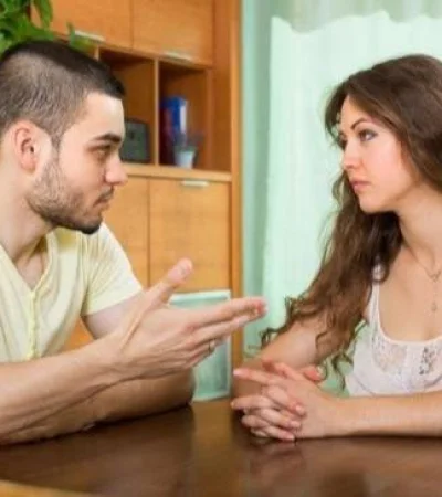 conversación-difícil-mente-psicología-pareja-consejos