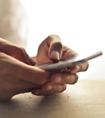 pexels-adrienn-1458283