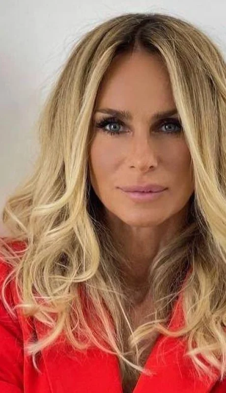 240756880_1287375448381373_8107873303968794196_n