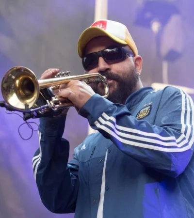 DancingMood-05-ceci-2000