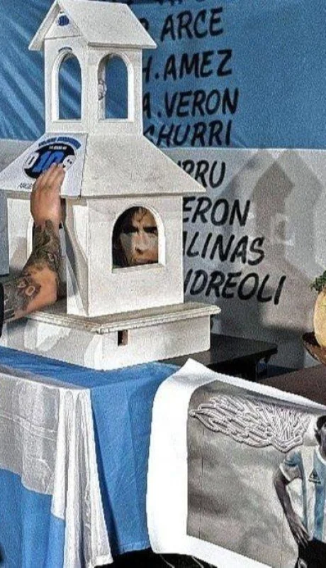 hinchas-altar-gimnasia-maradonajpg