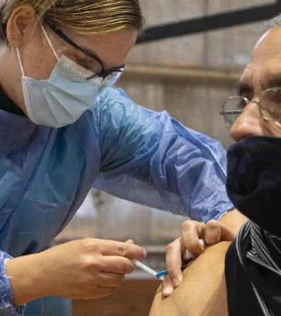 vacunación-mayores-70