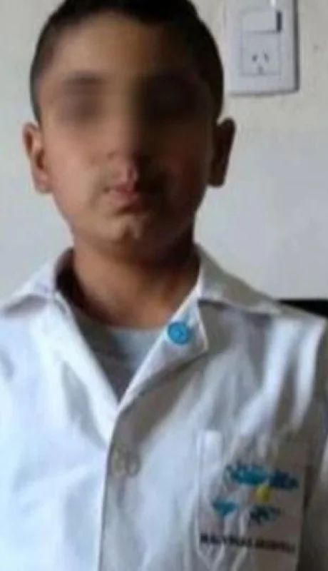 thiago-malvinas-argentinas-guardapolvo-ley-fotos-videos