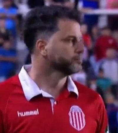 9BC4D254-8DBF-40F7-9A00-D0FE8194BF7B