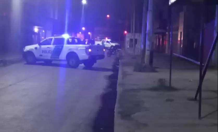 policía-motochorro-la-matanza-delincuente-asesinado-mujer-video