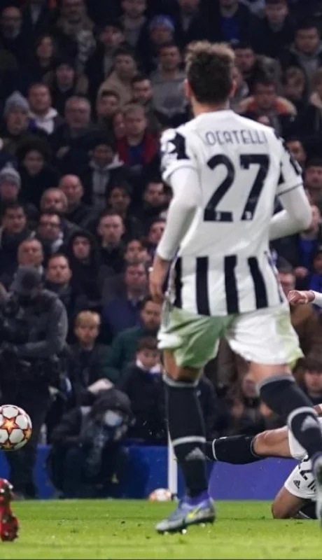 51466F75-DED5-47B2-9975-DE2F9BAAA786