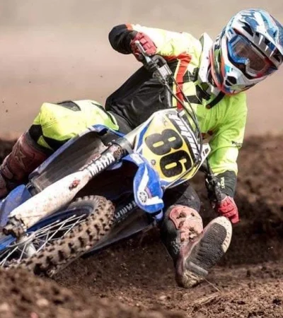 6EE7FAF5-97AE-4A31-89F9-15FCA5B26AFC