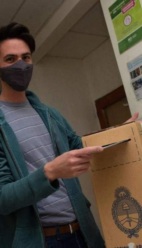 14-11-2021_san_carlos_de_bariloche_jovenes