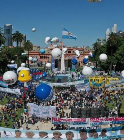 17-11-2021_los_distintos_sindicatos_se_concentraron-(1)