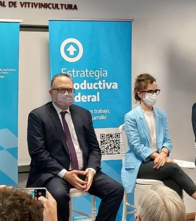 5caadff2-0ed0-4d6f-b97f-078f0e1a4edb