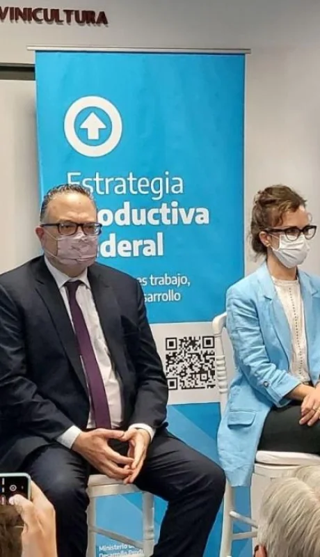 5caadff2-0ed0-4d6f-b97f-078f0e1a4edb