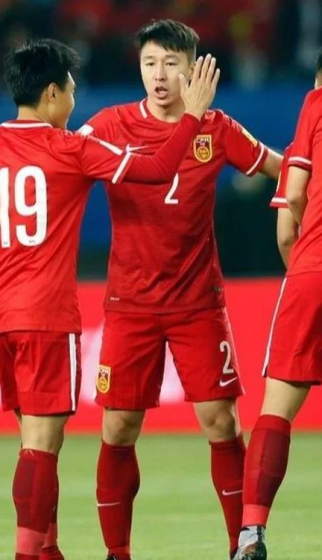 china-tatuajes-fútbol-moda-2022-dictadura