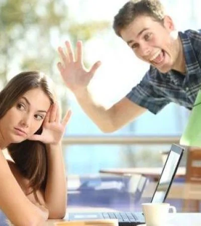 sabiduría-personas-ignorar-pareja-amante-psicología