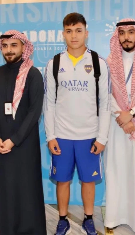 2BBEA3E9-EE6F-439E-A7D1-688AEA7D6DCA