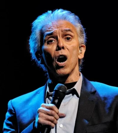 jairo-durante-uno-de-sus___o46um7LOy_2000x1500__1