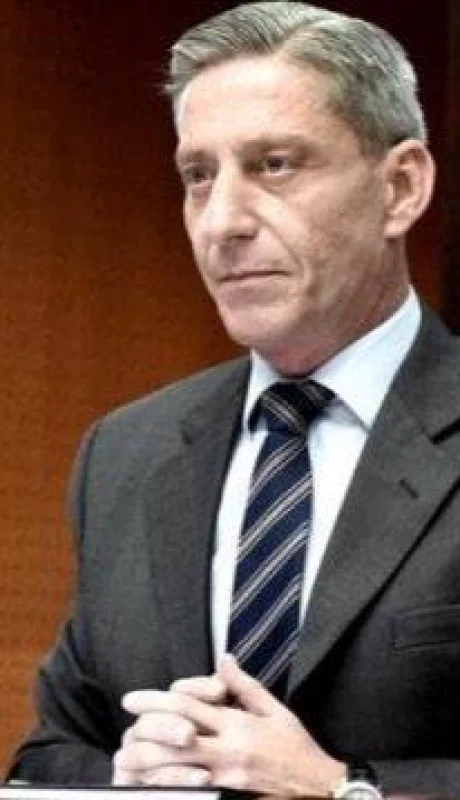 02E2FDF5-4404-4BB8-BA2F-6004736812C7