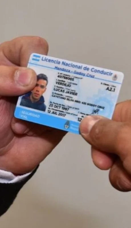 AE061CC0-90CD-4878-A567-F9B505578CAF