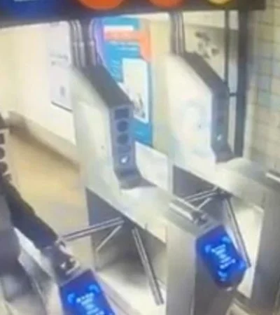 4dee7071-0459-405d-9d34-364ca4f22833