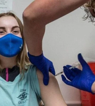 Vacuna-Moderna-en-noños