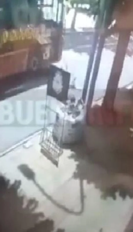 chica-micro-la-plata