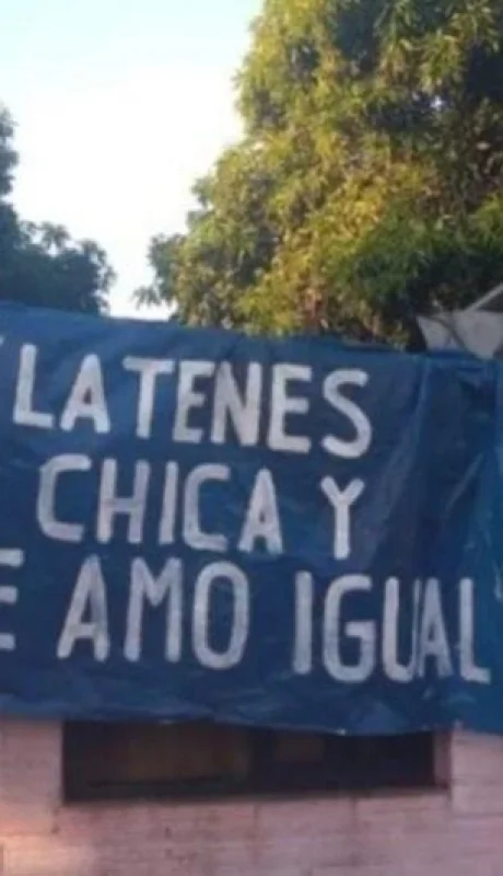 cartel-mensaje-historia-autor-corrientes-facebook