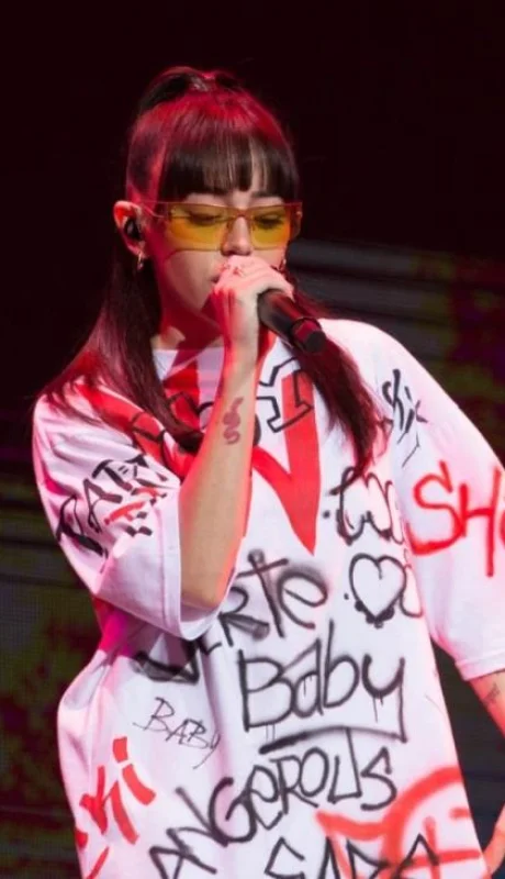 NickyNicole-005-ceci-2000