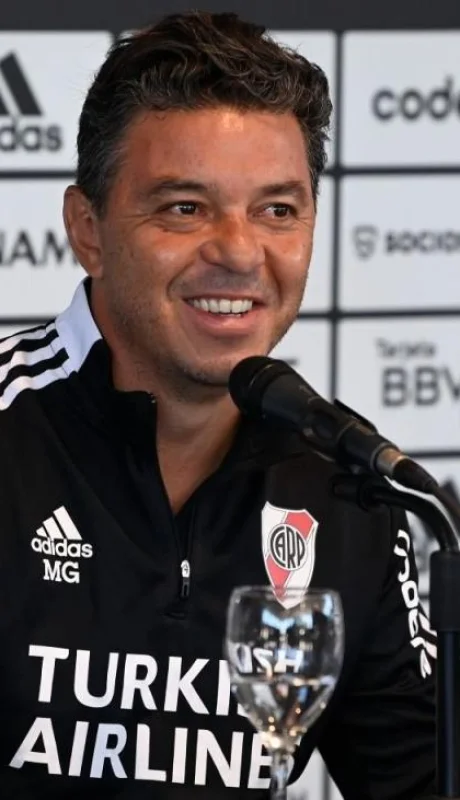 river-muñeco