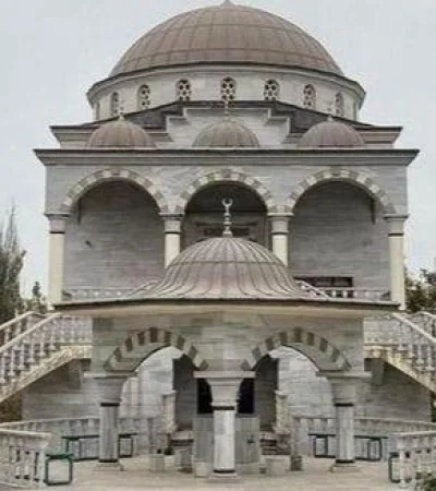 mezquita-bombardeada-jpg.