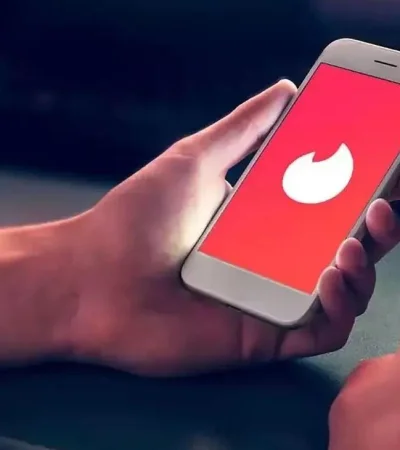 Practicá el arte del coqueteo con el nuevo juego de Tinder y OpenAI