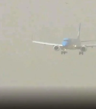 avion-fotos-video-neuquen-mendoza-aterrizaje-png.