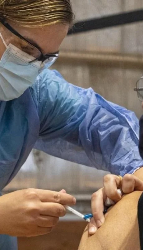 vacunación-mayores-70