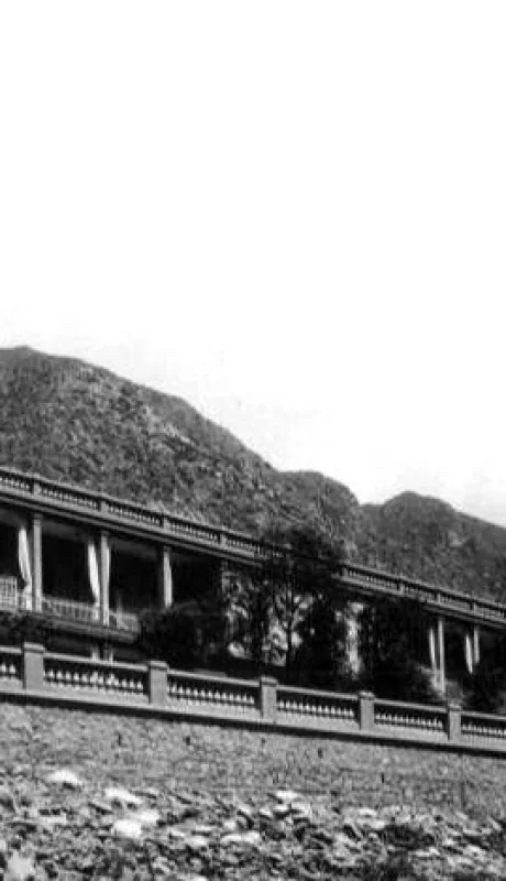 hotelcacheuta-lanacion-jpg.