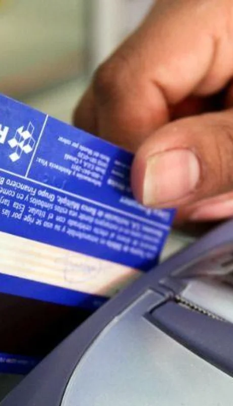 credito-debito-argentina-tarjetas-uso-economia-cifras-2022-png.