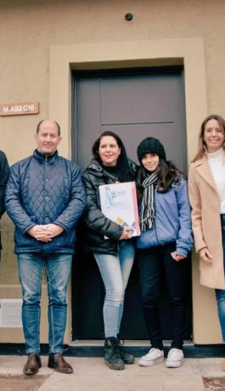 entrega-de-viviendas-b-ampara-tgto9-1-jpg.