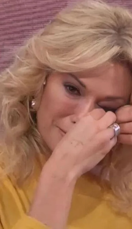 llorando-desconsolada-yanina-latorre-atraveso-un-triste-momento-jpg.