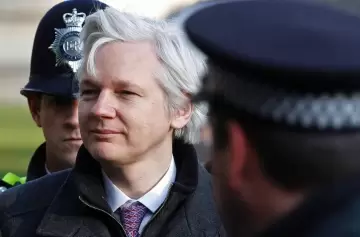 Julian Assange recuperó su libertad y ya dejó Gran Bretaña