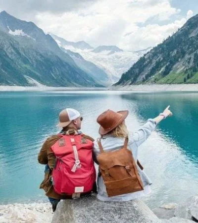 turistas-en-mendoza-773x458-jpeg.