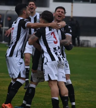 fysjgclxoaa0lpl-jpg.