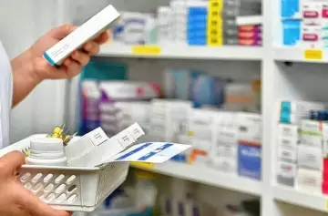 Ventas en farmacias: los precios de los medicamentos deberán estar disponibles por QR
