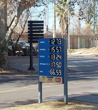 12f3af5d-10c0-4c2e-9425-87ece4ba3490-jpeg.