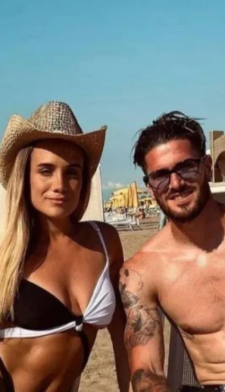 rodrigo-paul-y-camila-homs-jpg.