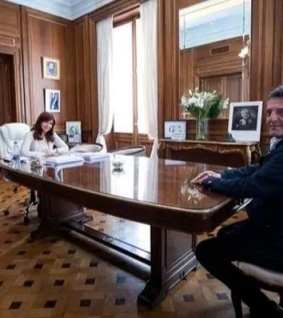 fzgzs2-xeaaolzvjpg-jpg.