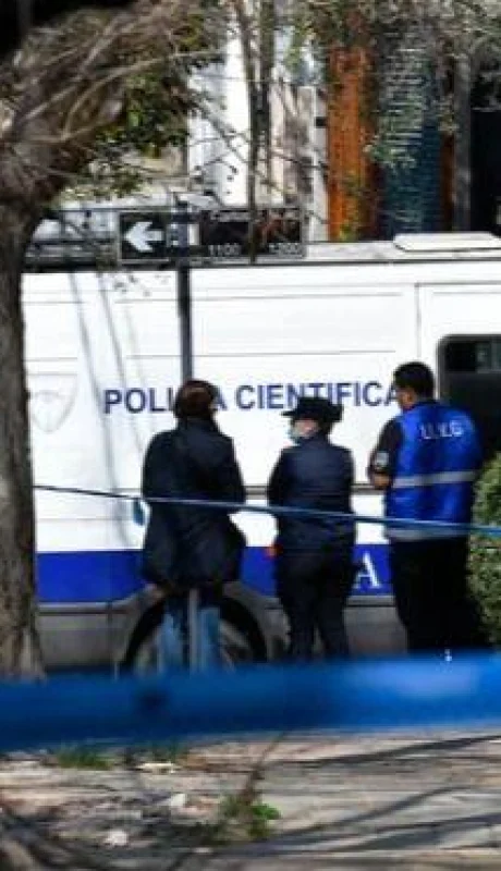cientifica-policia-abogado-crimen-buenos-aires-png.