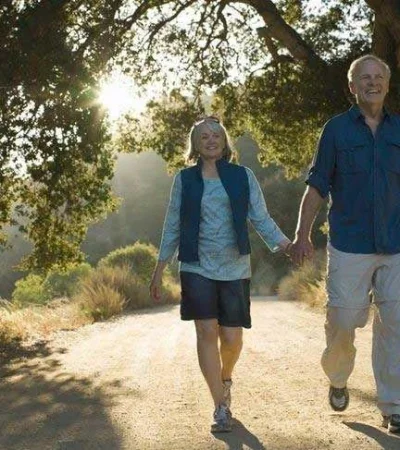 Muchas de las enfermedades que afectan a los adultos mayores de 50 años son prevenibles o se pueden tratar.