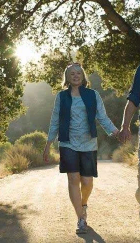 Muchas de las enfermedades que afectan a los adultos mayores de 50 años son prevenibles o se pueden tratar.