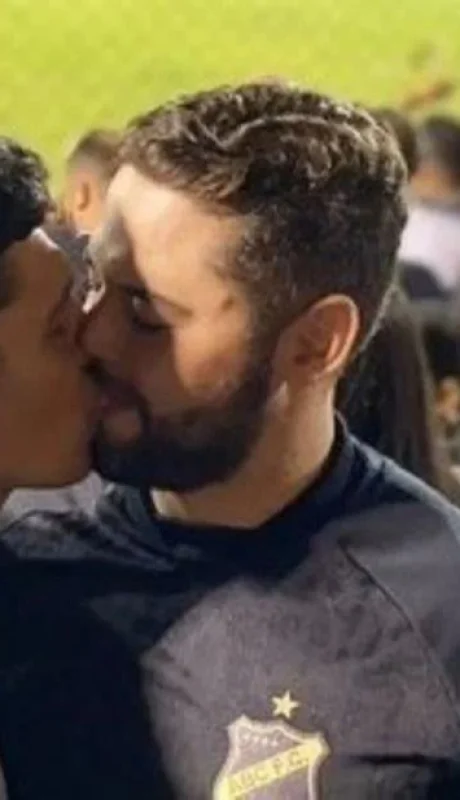 eez3pe906-1256x620-2-jpg.